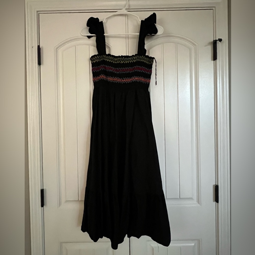 YFVE Black Smocked Top, Ruffle Strap Maxi, Size L